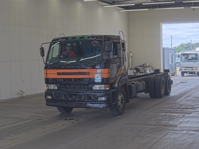 NISSAN UD