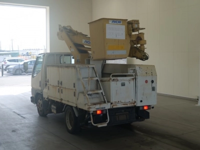 MITSUBISHI CANTER