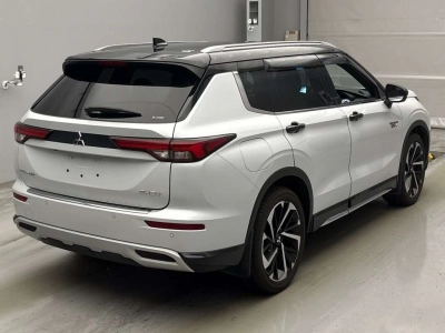 MITSUBISHI OUTLANDER PHEV