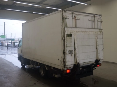 MITSUBISHI CANTER