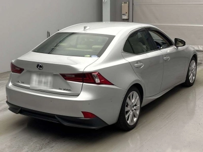 LEXUS IS