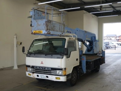 MITSUBISHI CANTER