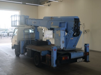 MITSUBISHI CANTER