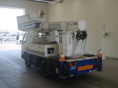 MITSUBISHI CANTER