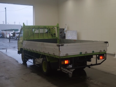 MITSUBISHI CANTER
