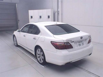 LEXUS LS