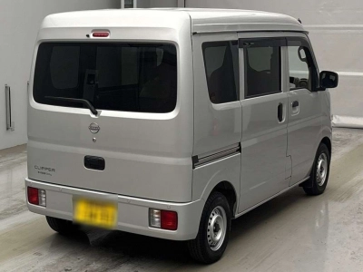 NISSAN CLIPPER VAN