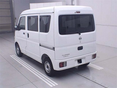 NISSAN CLIPPER