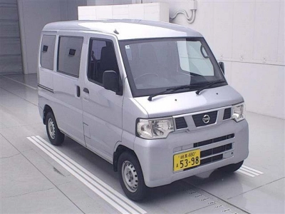 NISSAN NV100 CLIPPER