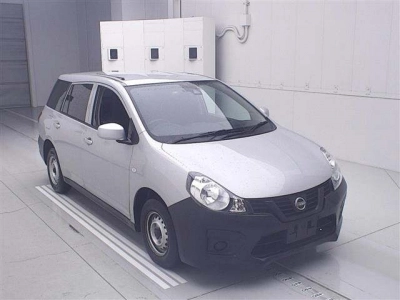 NISSAN AD