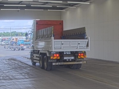 ISUZU GIGA
