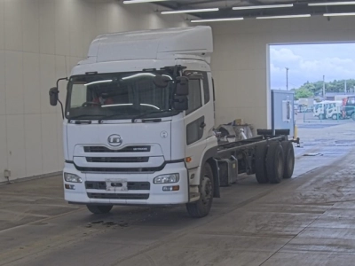 NISSAN UD