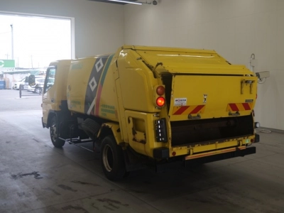 MITSUBISHI CANTER