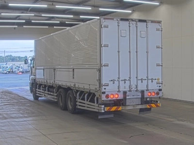 ISUZU GIGA