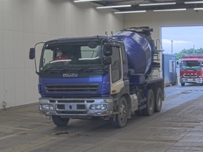 ISUZU GIGA