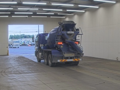 ISUZU GIGA
