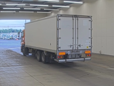 ISUZU GIGA