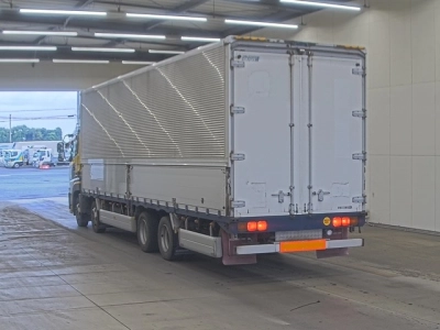 NISSAN DIESEL (UD) QUON