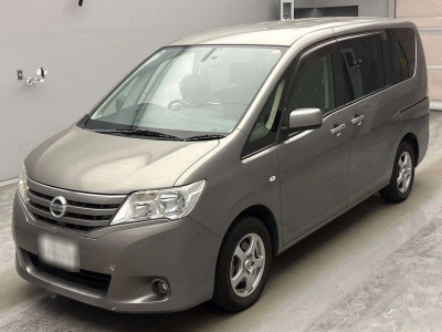 NISSAN SERENA