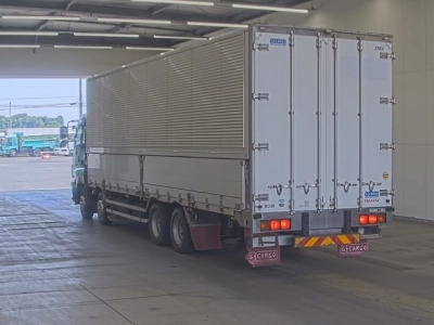 ISUZU GIGA