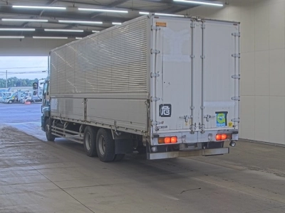 ISUZU GIGA