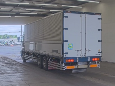 ISUZU GIGA