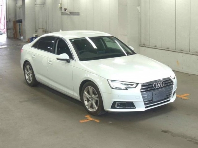AUDI A4 AVANTE