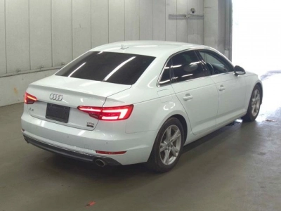 AUDI A4 AVANTE