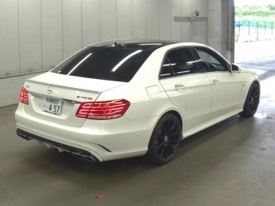 MERCEDES BENZ AMG E CLASS