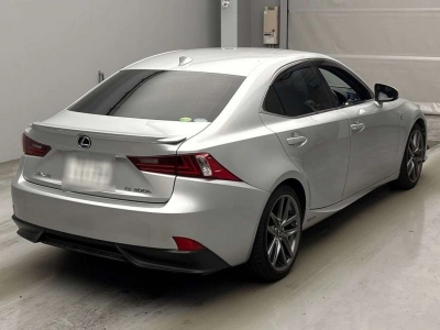LEXUS IS