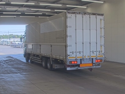 MITSUBISHI FUSO SUPER GREAT