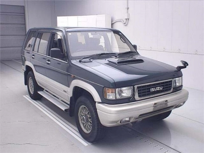 ISUZU BIGHORN