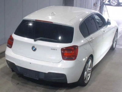 BMW 1 SERIES