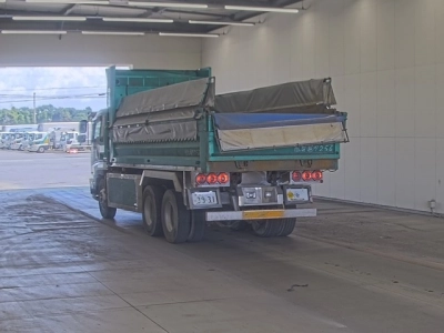 ISUZU GIGA