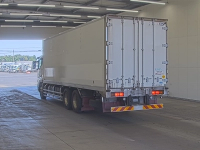 MITSUBISHI FUSO SUPER GREAT