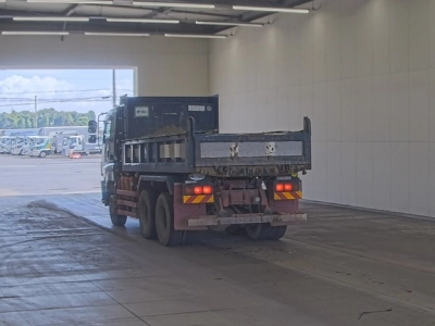 ISUZU GIGA