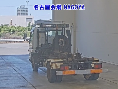 MITSUBISHI CANTER