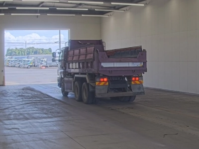 ISUZU GIGA