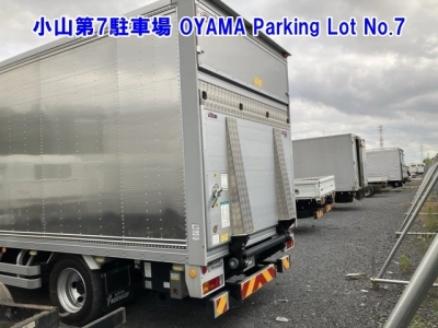 MITSUBISHI CANTER