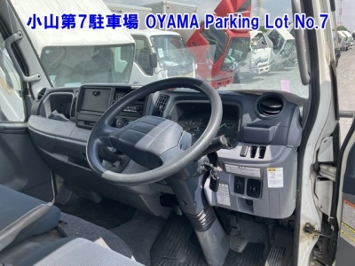 MITSUBISHI CANTER