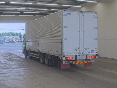 ISUZU GIGA