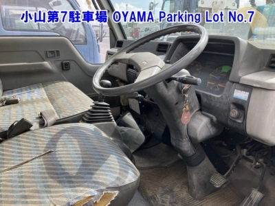 MITSUBISHI CANTER