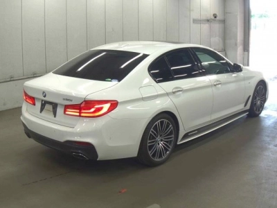 BMW 5 SERIES