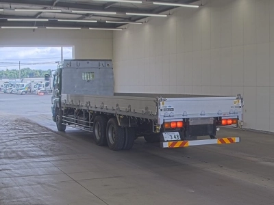 ISUZU GIGA
