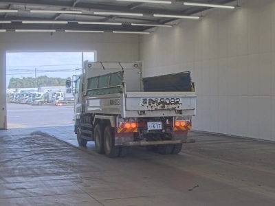 ISUZU GIGA