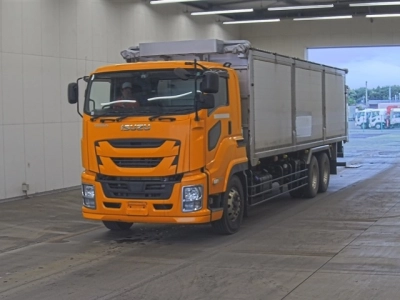 ISUZU GIGA