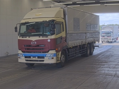 NISSAN UD