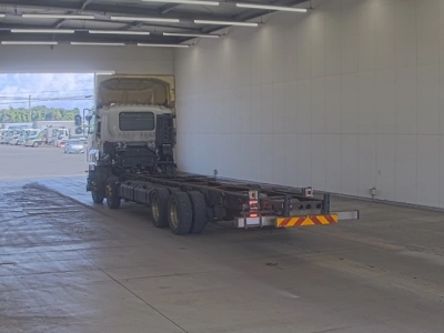 ISUZU GIGA