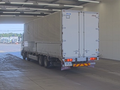 NISSAN DIESEL (UD) QUON