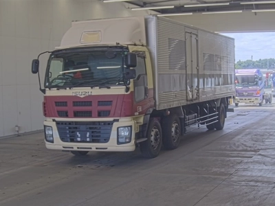 ISUZU GIGA